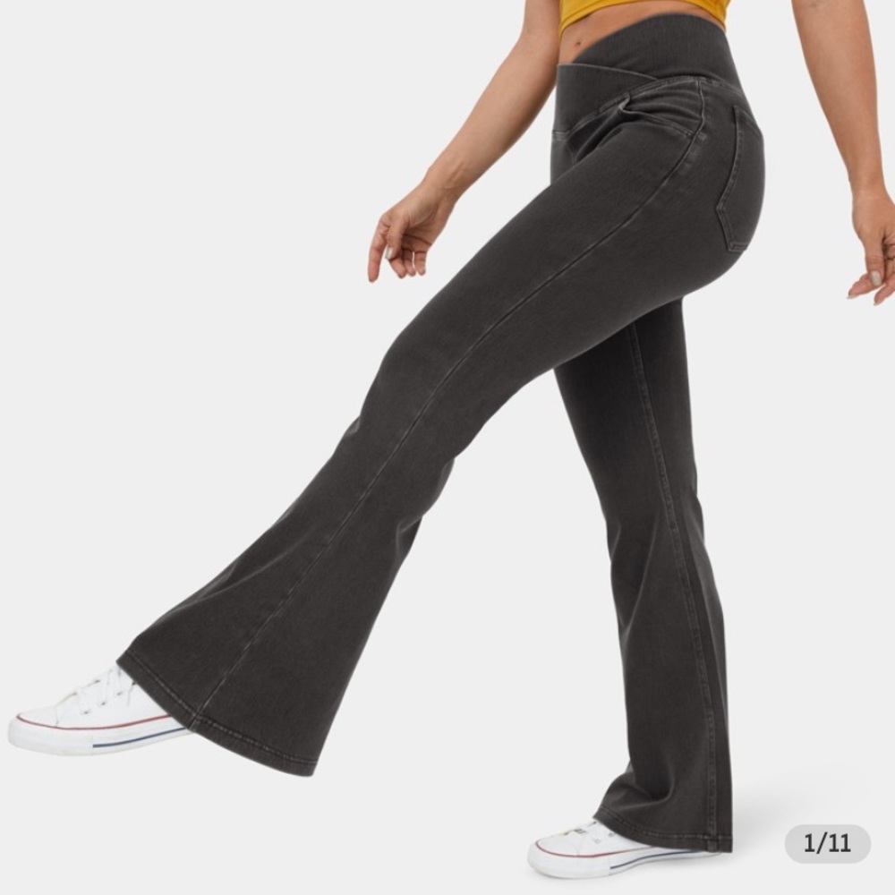 HALARA flaired denim leggings